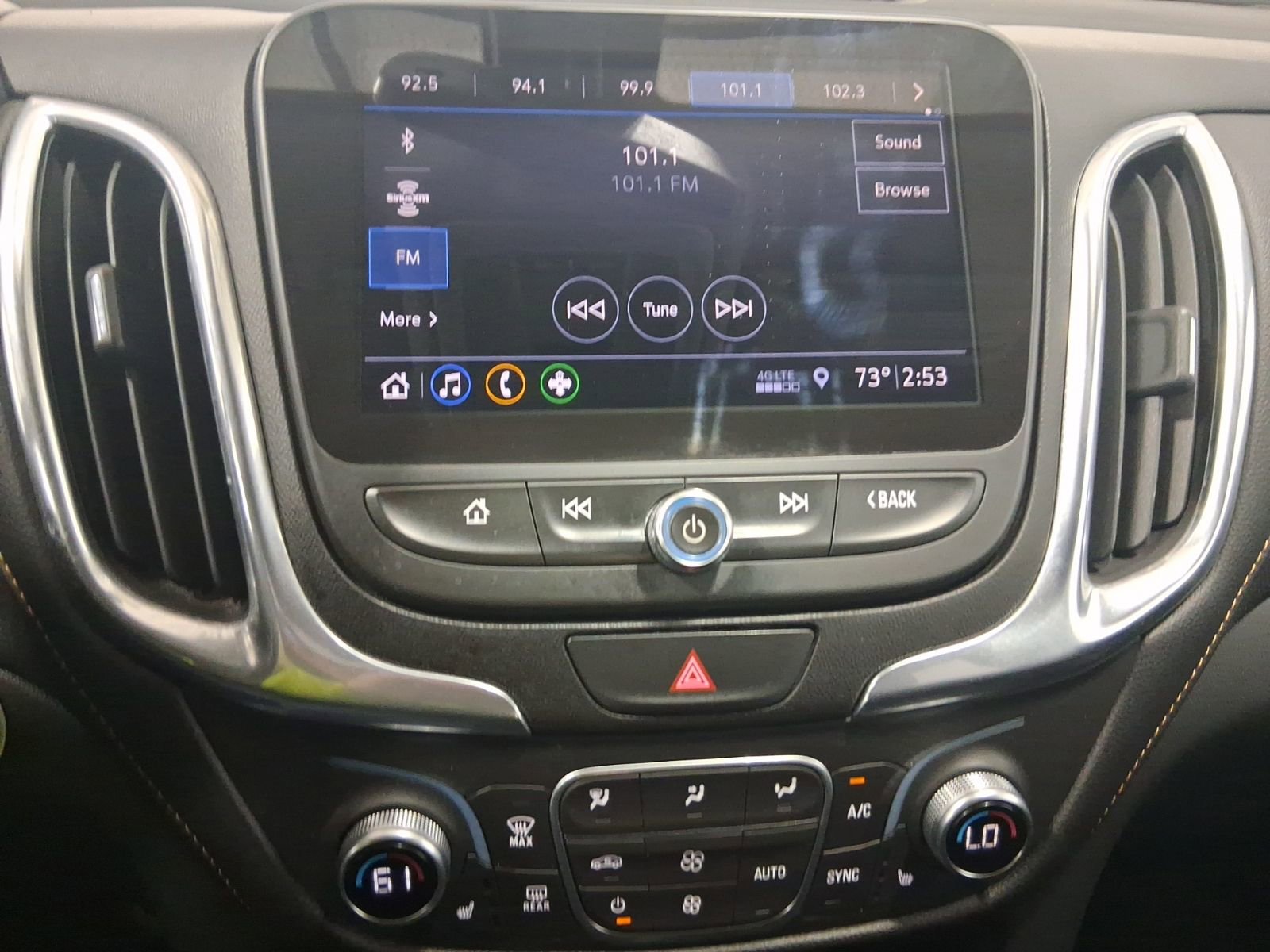 Used 2020 Chevrolet Equinox Premier w/ Premier Redline Edition FWD image 25
