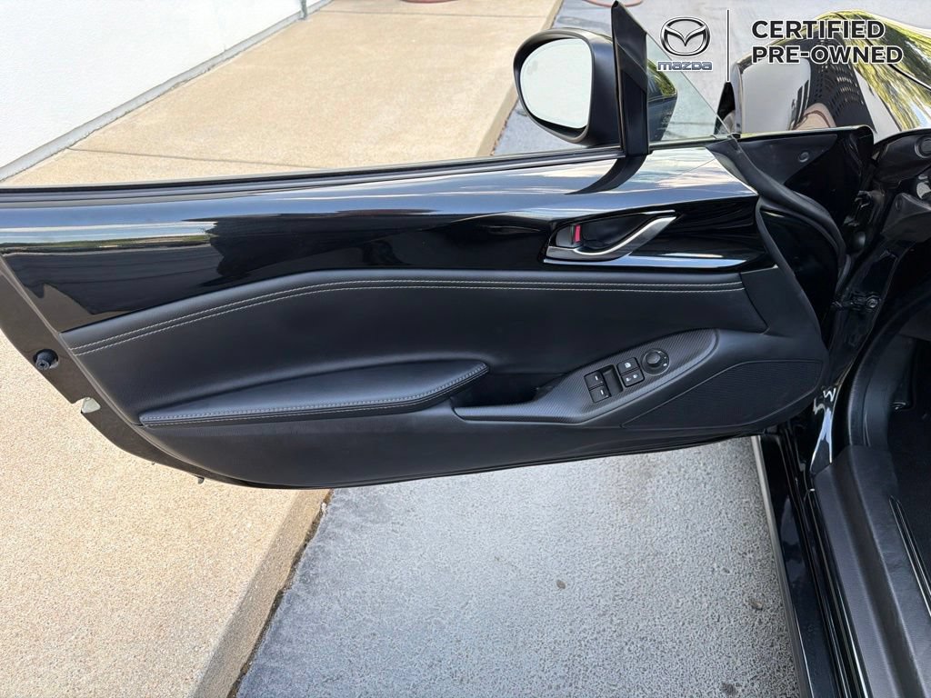 Used 2022 MAZDA MX-5 Miata RF Grand Touring RWD image 31