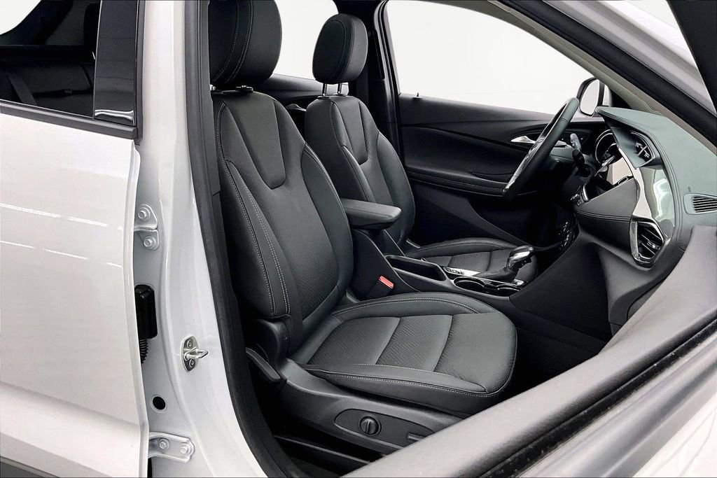 Used 2023 Buick Encore GX Essence w/ Experience Buick Package image 7