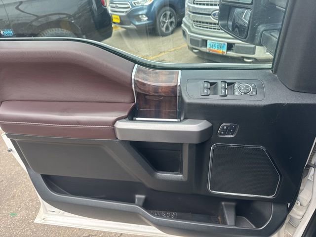 Used 2016 Ford F150 Platinum w/ Equipment Group 701A Luxury image 12