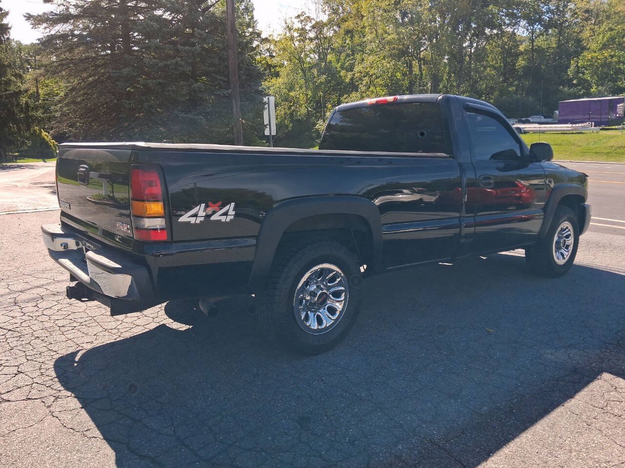 Used 2007 GMC Sierra 1500 W/T AWD/4WD image 10