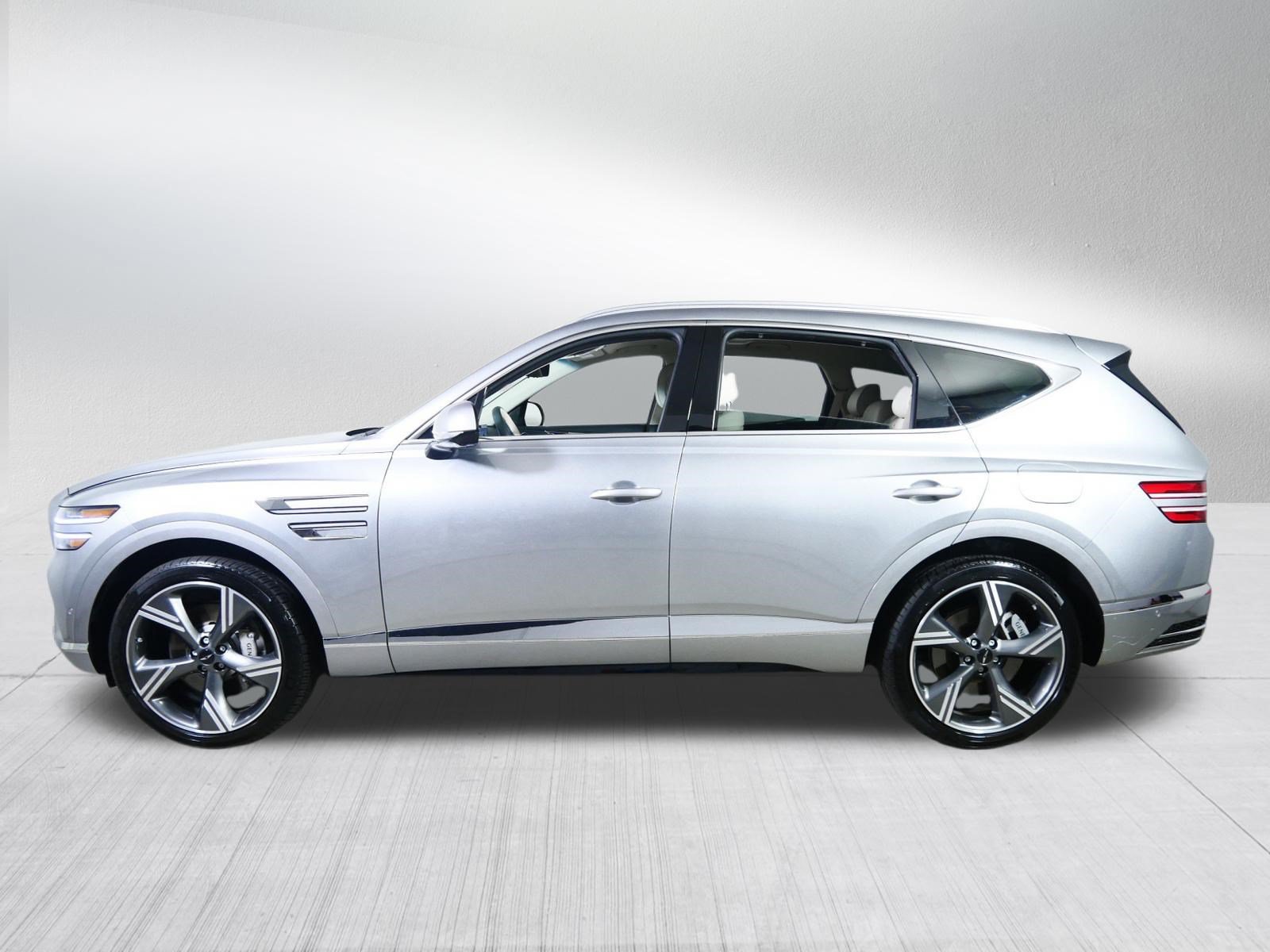 Certified 2025 Genesis GV80 3.5T Prestige AWD/4WD image 4