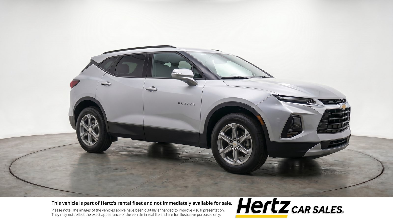 Used 2025 Chevrolet Blazer LT FWD image 1