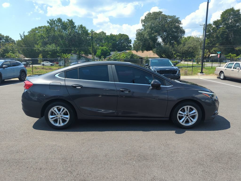Used 2017 Chevrolet Cruze LT w/ Convenience Package FWD image 8