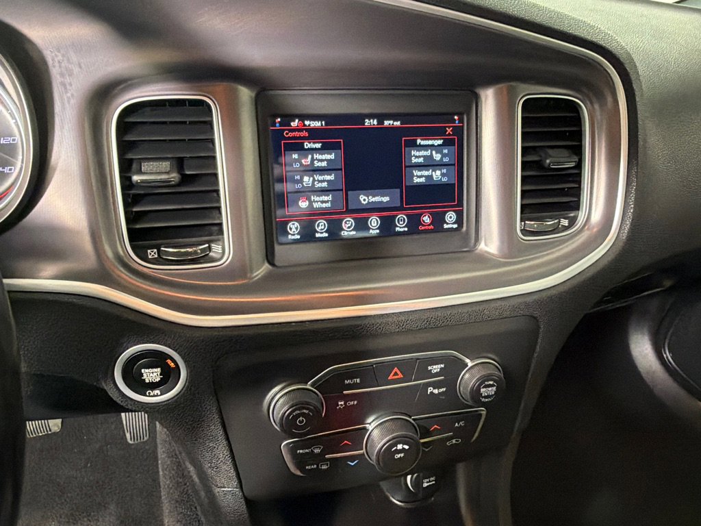 Used 2021 Dodge Charger SXT w/ Leather Interior Group image 17