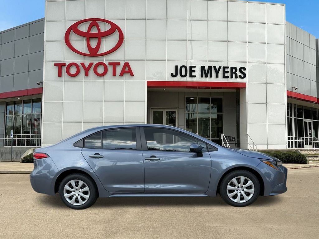 New 2026 Toyota Corolla LE FWD image 3