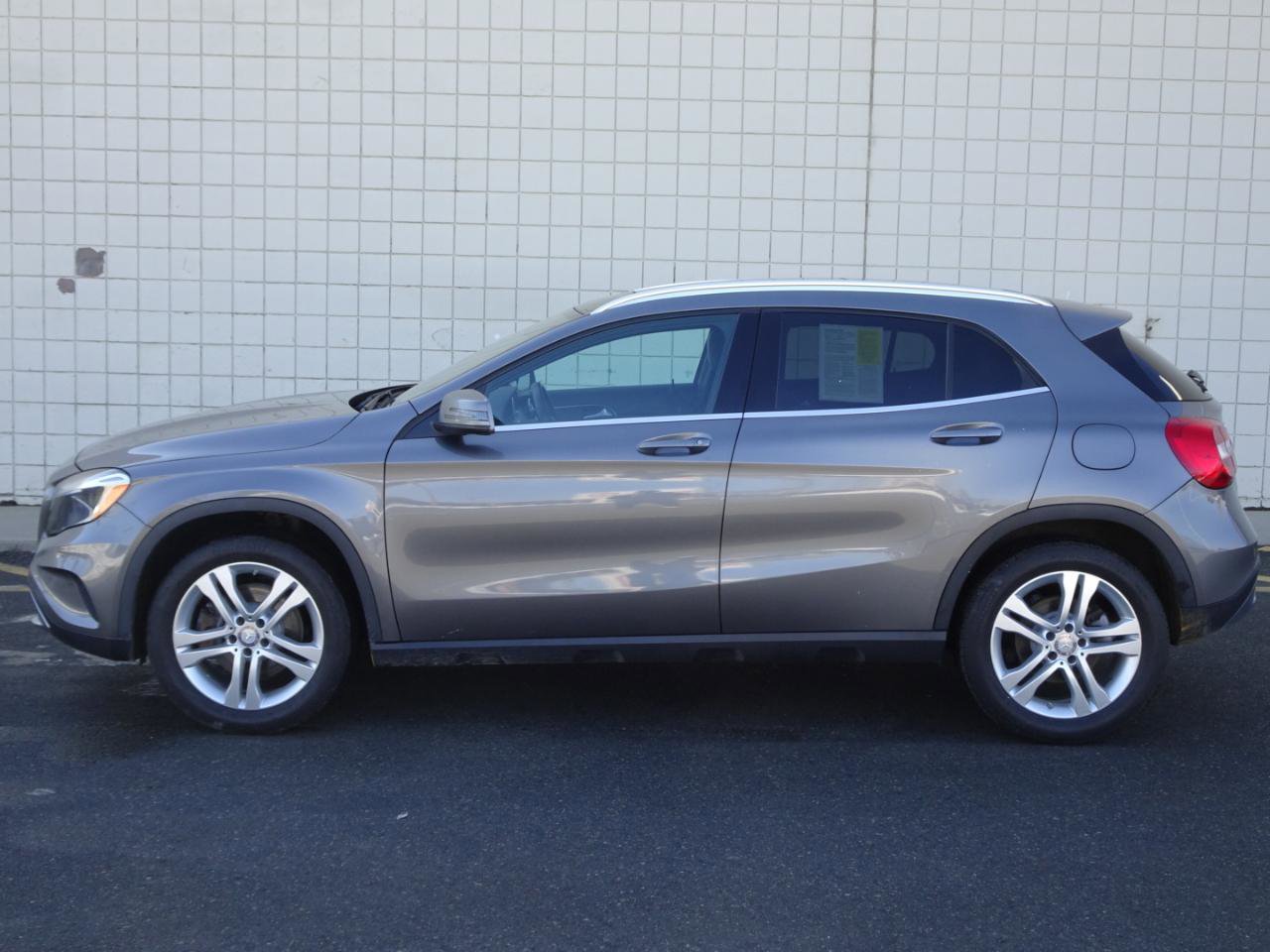 Used 2017 Mercedes-Benz GLA 250 4MATIC image 4