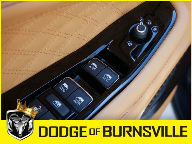 Used 2023 Jeep Grand Cherokee L Summit AWD/4WD image 19
