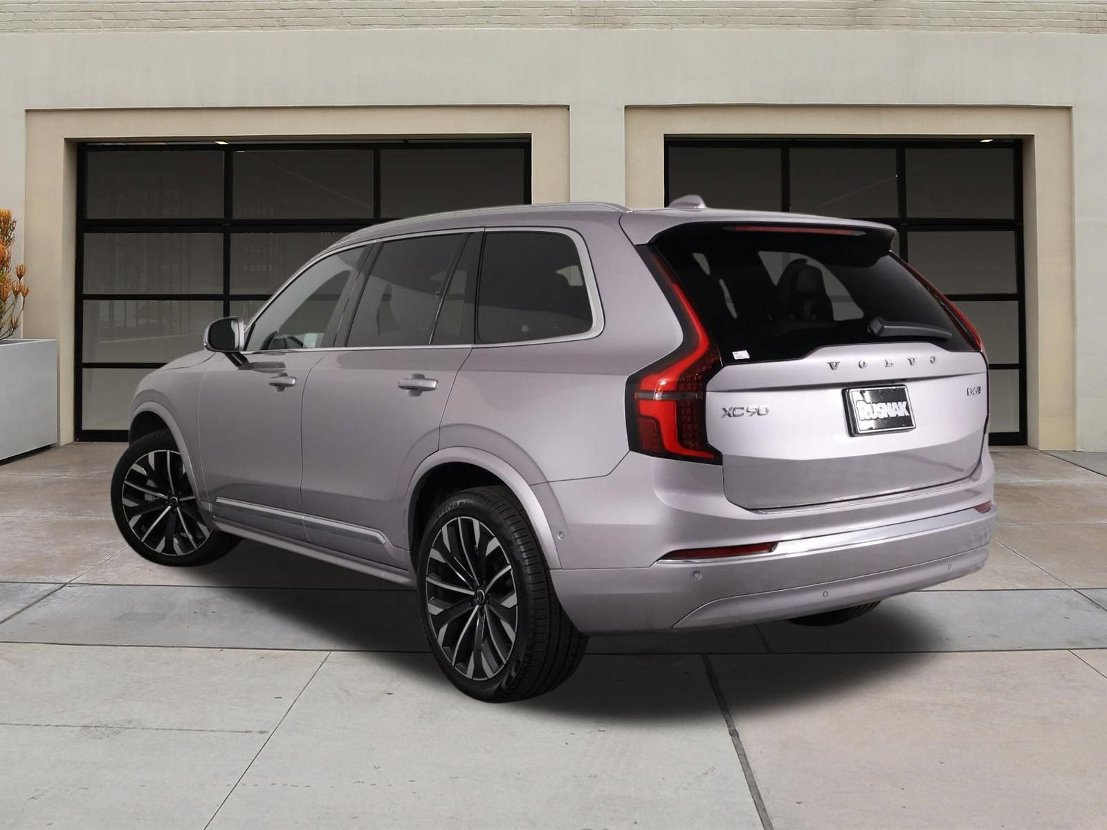 Certified 2026 Volvo XC90 B6 Plus w/ Protection Package Premier AWD/4WD image 2
