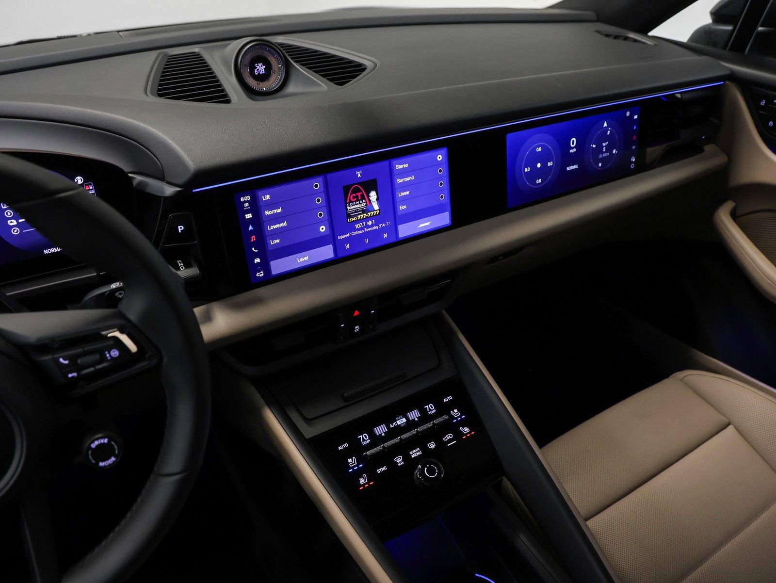 New 2026 Porsche Macan 4 Electric image 36