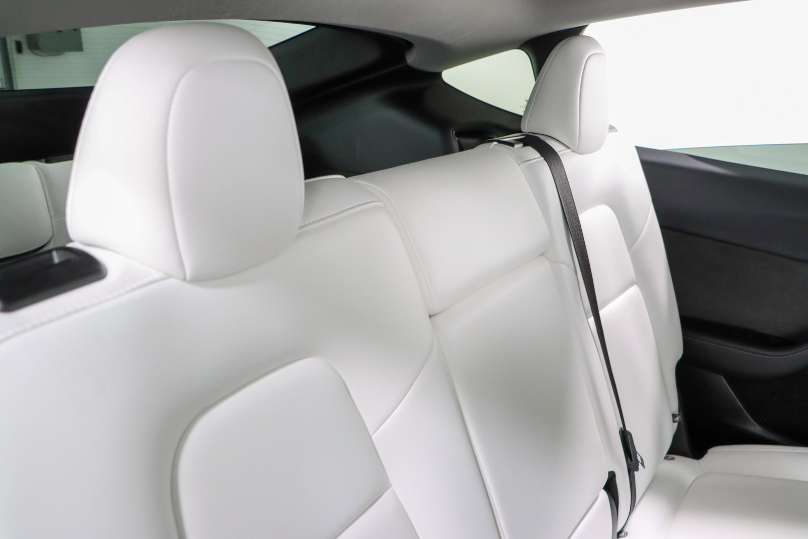 Used 2025 Tesla Model Y Long Range image 26