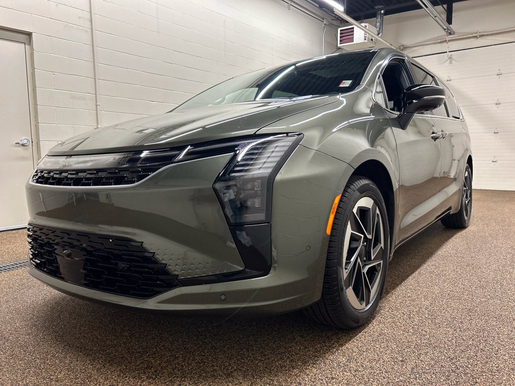 New 2027 Chrysler Pacifica Limited FWD image 6