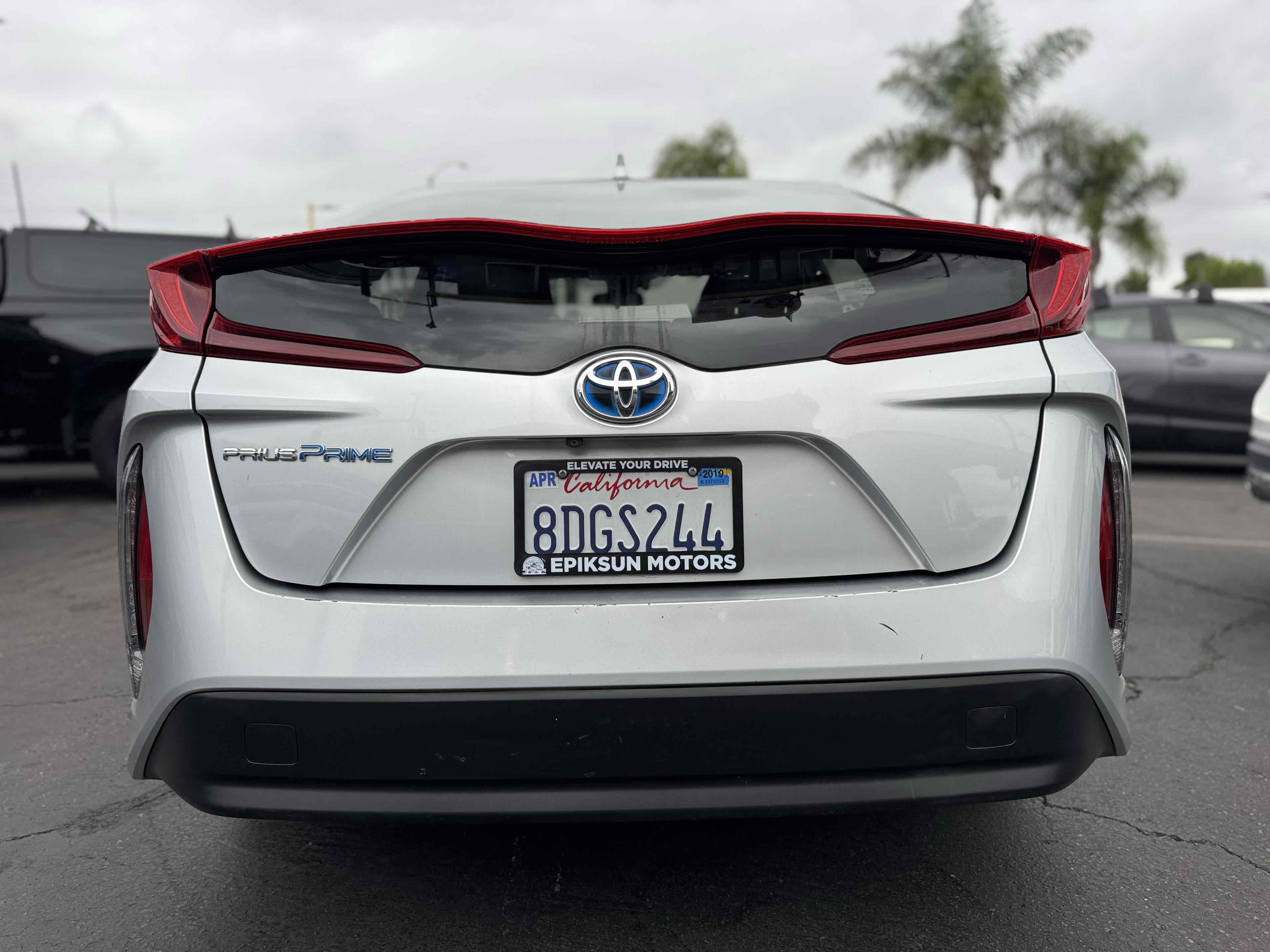 Used 2017 Toyota Prius Prime Premium w/ Carpet Mat Package image 8