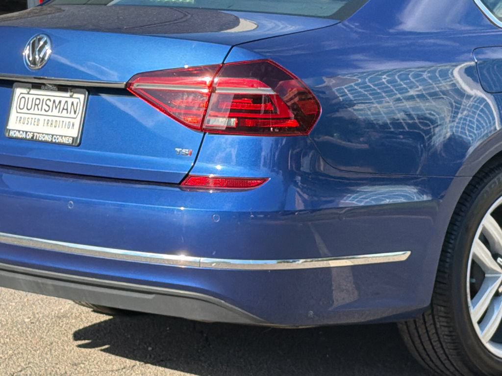 Used 2017 Volkswagen Passat 1.8T SEL Premium FWD image 5