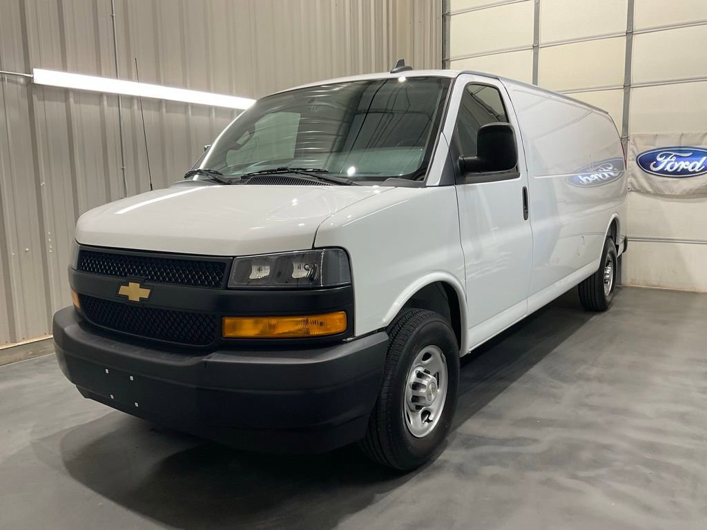Used 2025 Chevrolet Express 2500 Extended w/ Driver Convenience Package RWD image 3
