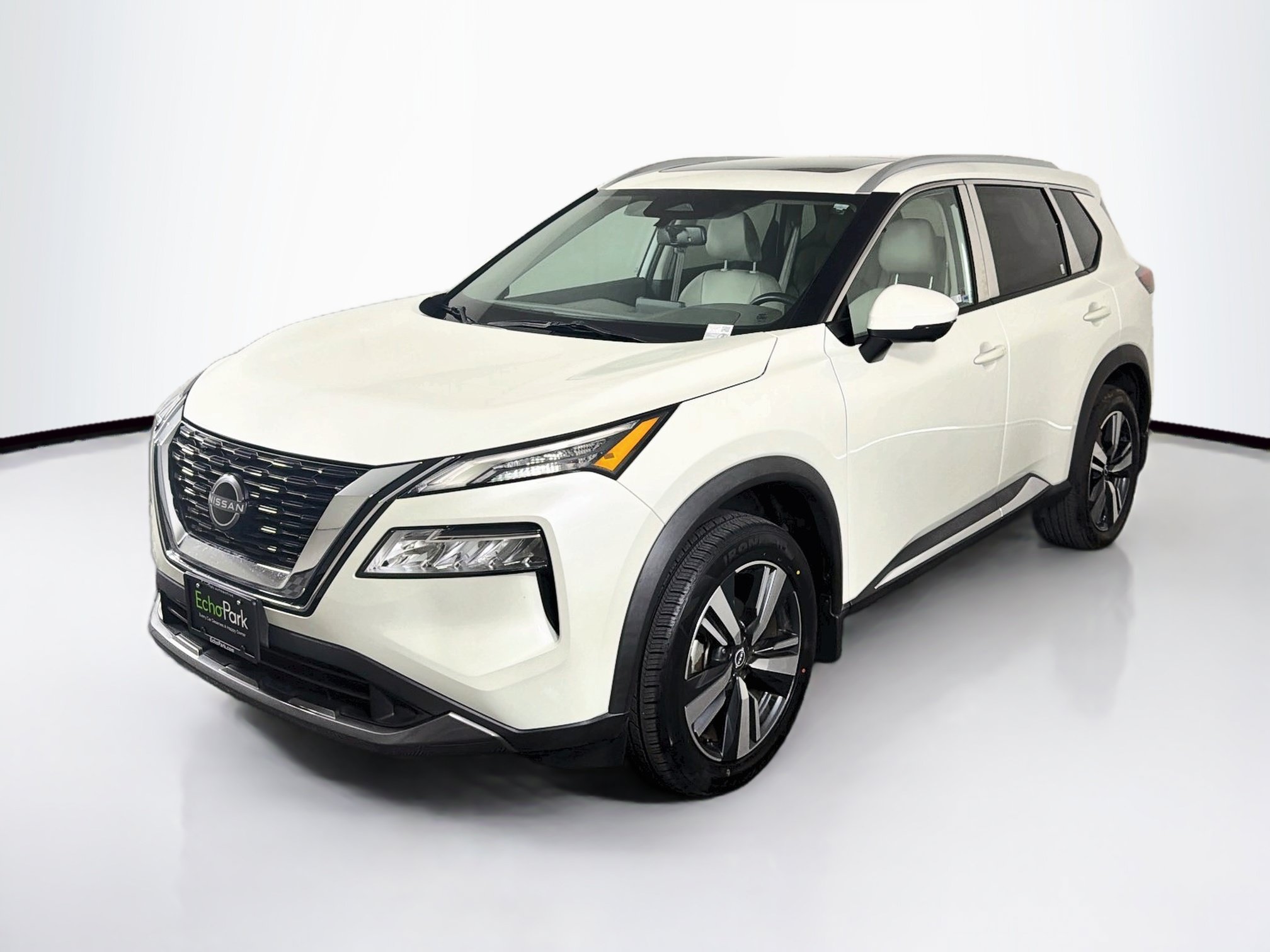 Used 2023 Nissan Rogue SL FWD image 3