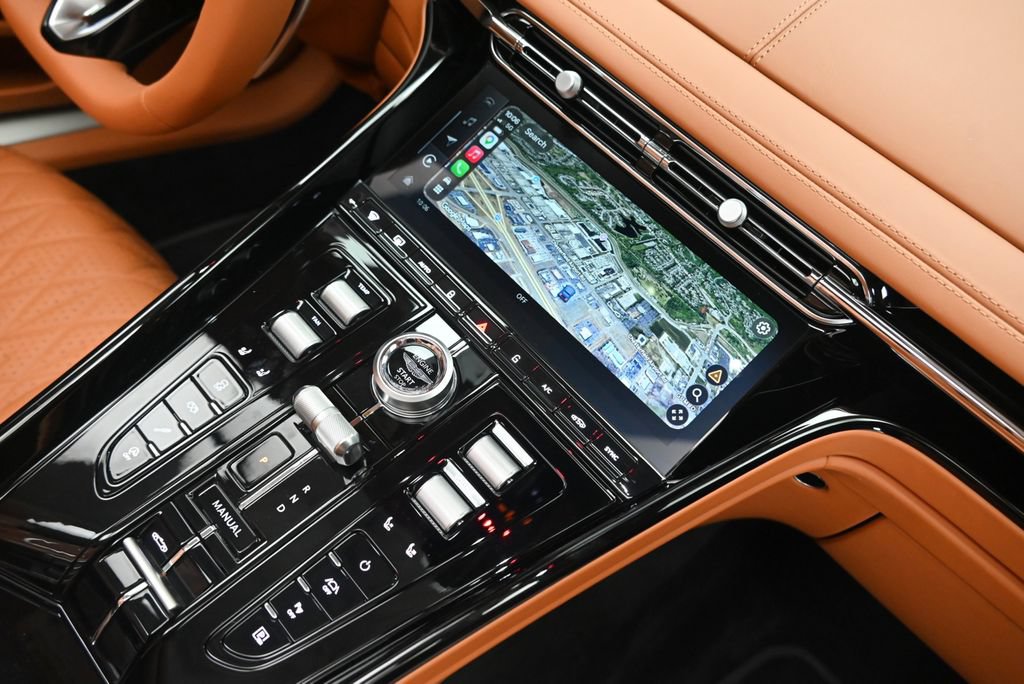 Used 2025 Aston Martin DB12 Convertible RWD image 23