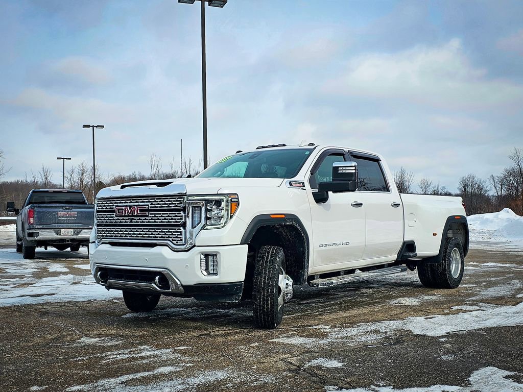 Used 2022 GMC Sierra 3500 Denali image 9