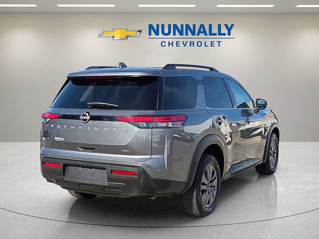 Used 2025 Nissan Pathfinder SV AWD/4WD image 5