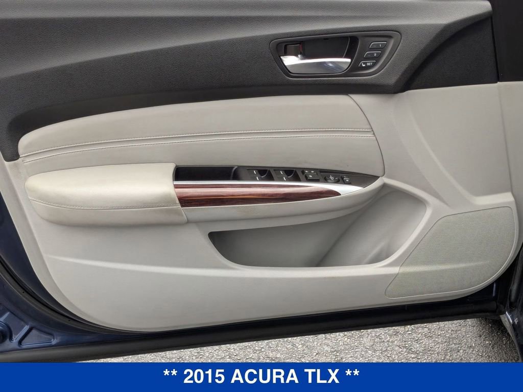 Used 2015 Acura TLX V6 w/ Technology Package FWD image 11