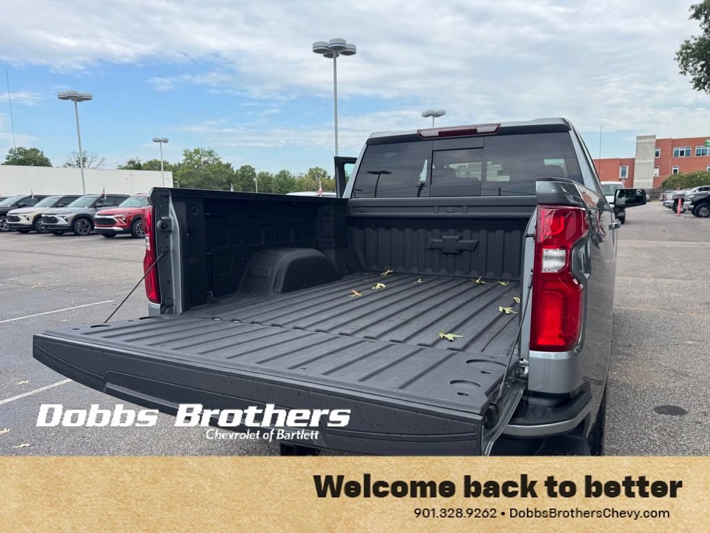 Used 2025 Chevrolet Silverado 1500 RST AWD/4WD image 39