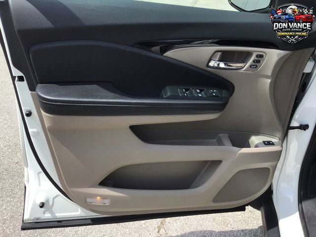 Used 2016 Honda Pilot Touring image 10