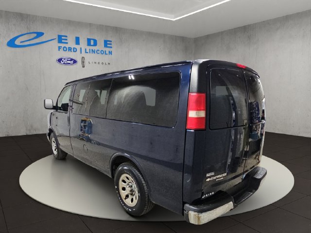 Used 2011 Chevrolet Express 1500 LT w/ LT Preferred Equipment Group AWD/4WD image 8