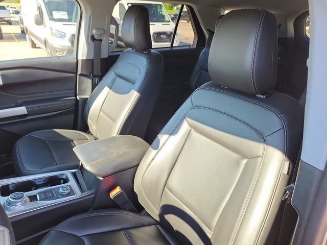 Certified 2023 Ford Explorer XLT w/ Equipment Group 202A AWD/4WD image 5