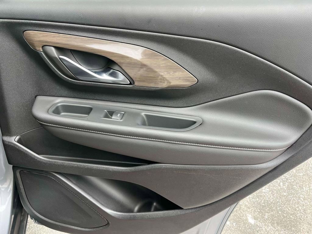 Used 2024 GMC Terrain Denali w/ Denali Premium Package image 19