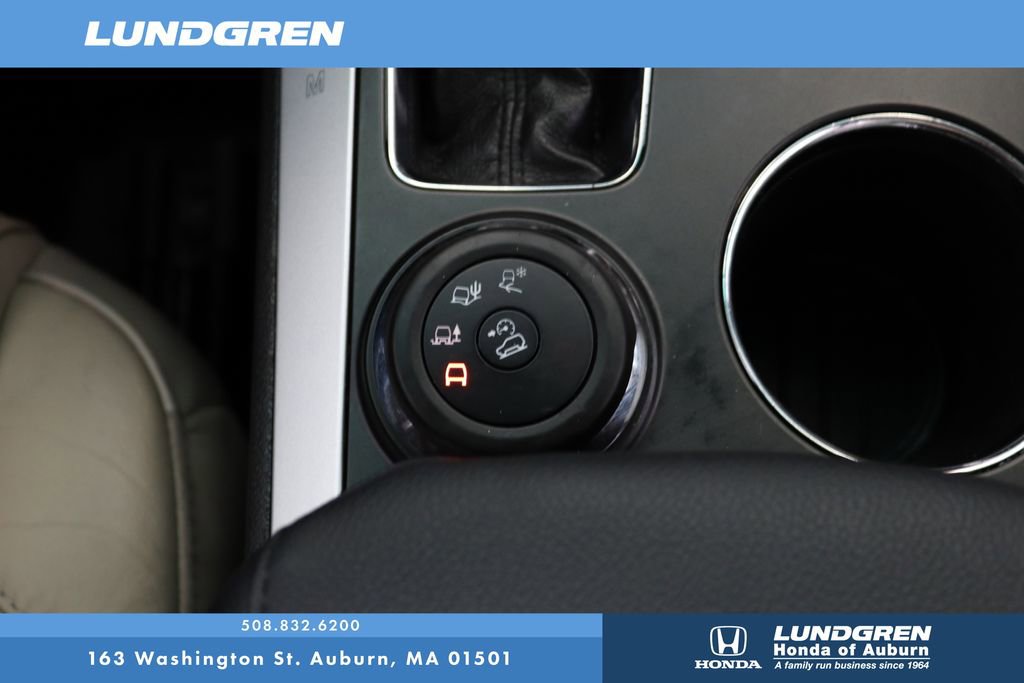 Used 2014 Ford Explorer XLT w/ Equipment Group 202A AWD/4WD image 26