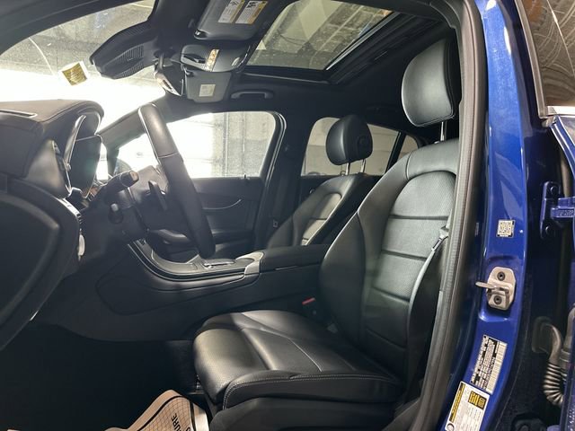 Used 2023 Mercedes-Benz GLC 300 4MATIC Coupe image 15