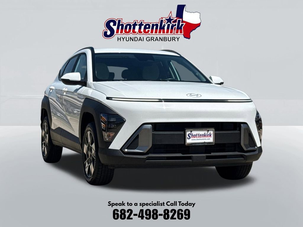 Certified 2025 Hyundai Kona SEL AWD/4WD image 3