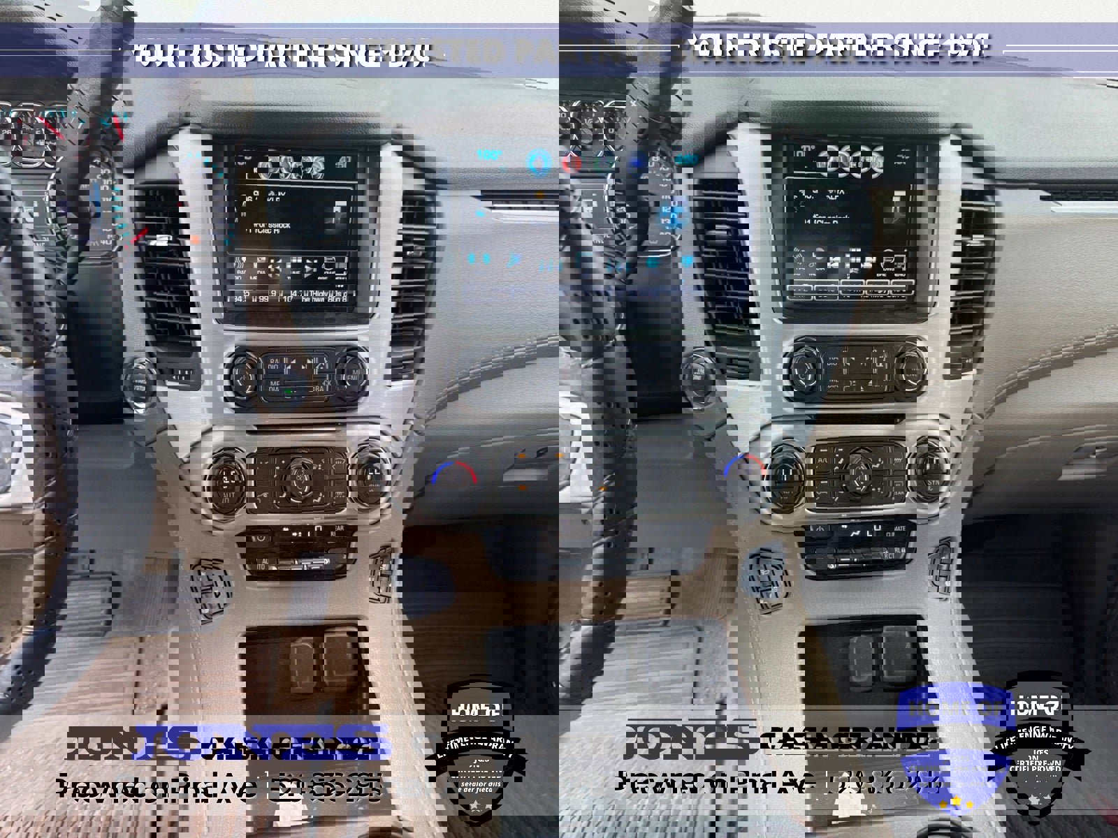 Used 2018 GMC Yukon SLT w/ HD Trailering Package image 11