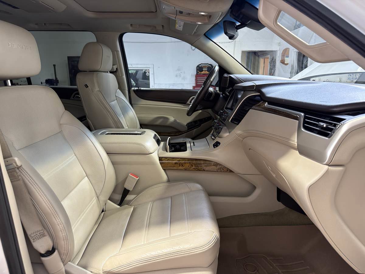 Used 2016 GMC Yukon XL Denali w/ Open Road Package RWD image 33