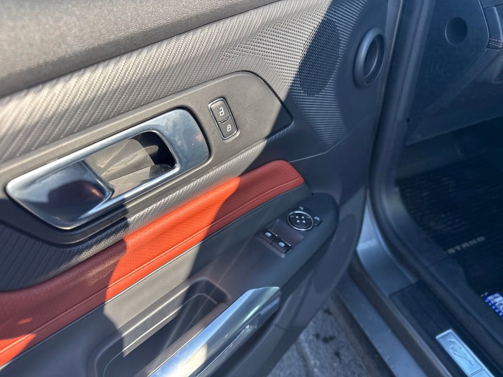 Used 2025 Ford Mustang Premium image 38