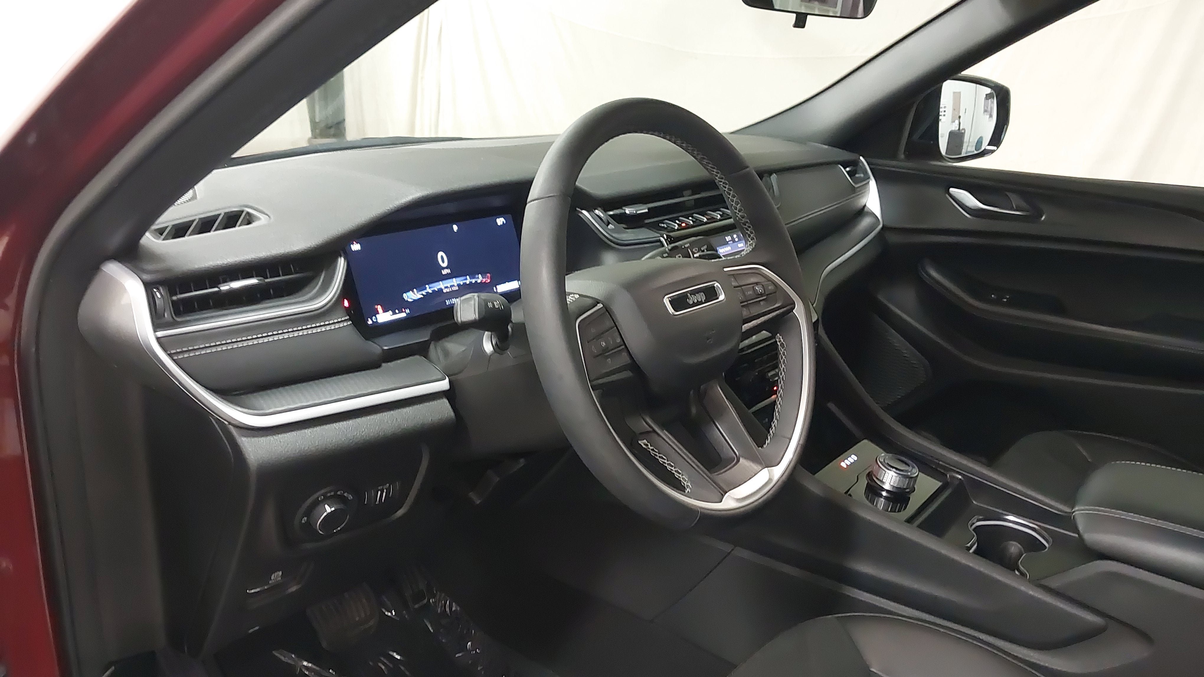 Used 2025 Jeep Grand Cherokee L Laredo AWD/4WD image 18