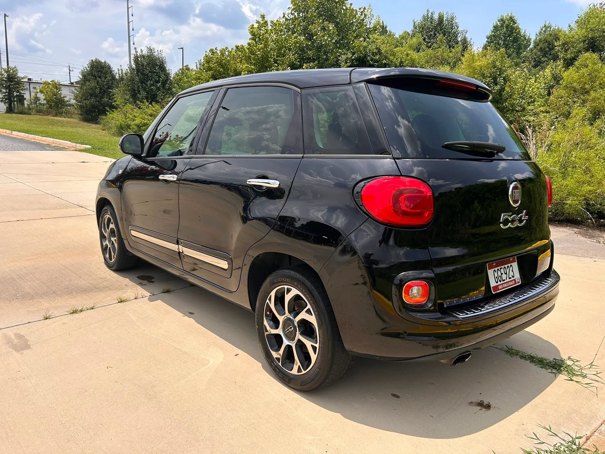 Used 2014 FIAT 500L Lounge FWD image 3