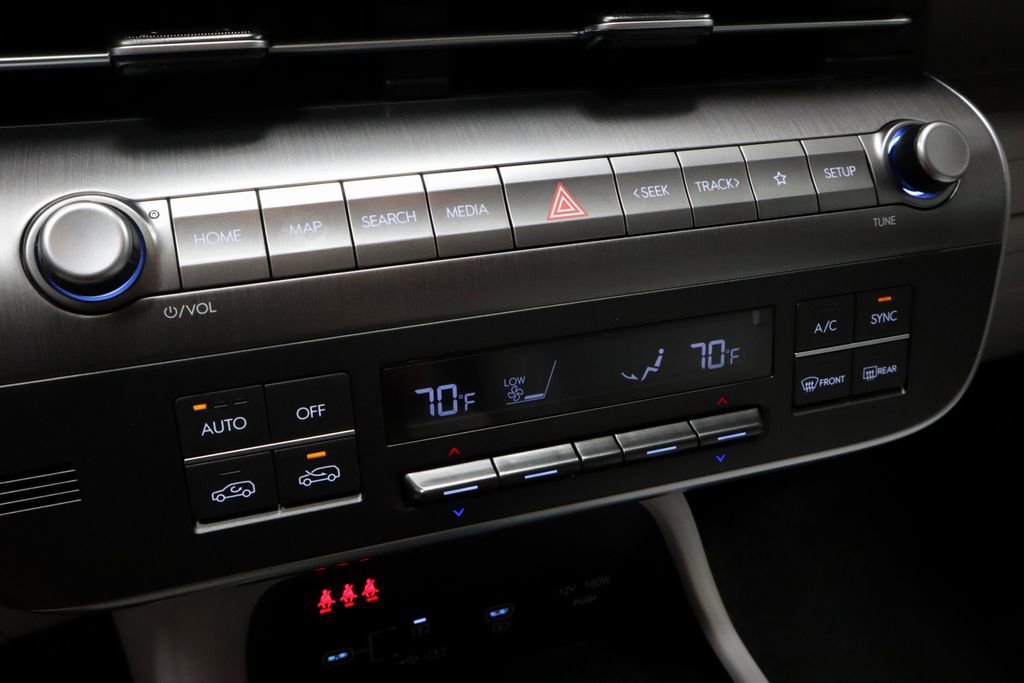 Used 2025 Hyundai Kona SEL FWD image 29