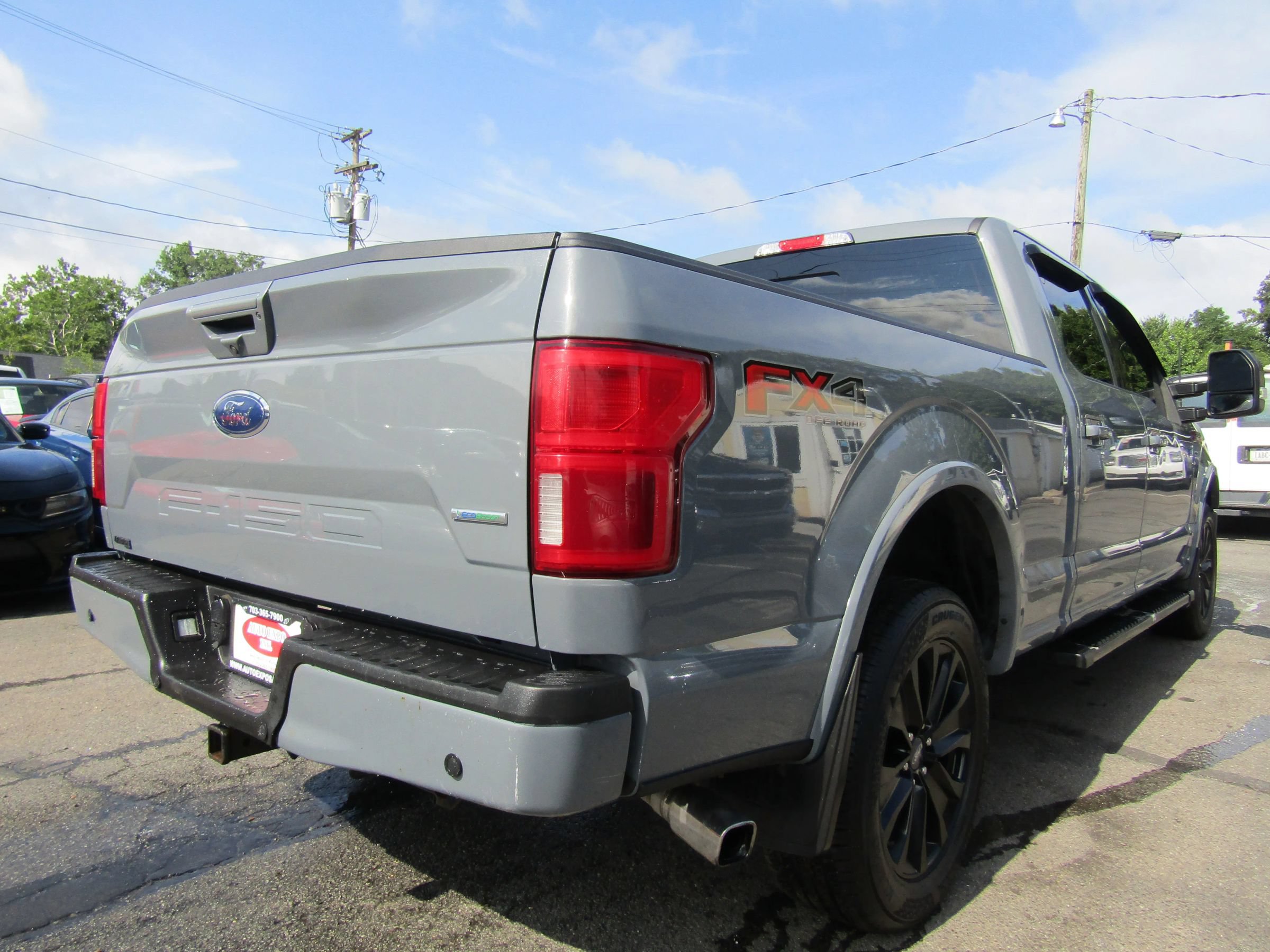 Used 2019 Ford F150 Lariat w/ Equipment Group 502A Luxury AWD/4WD image 5