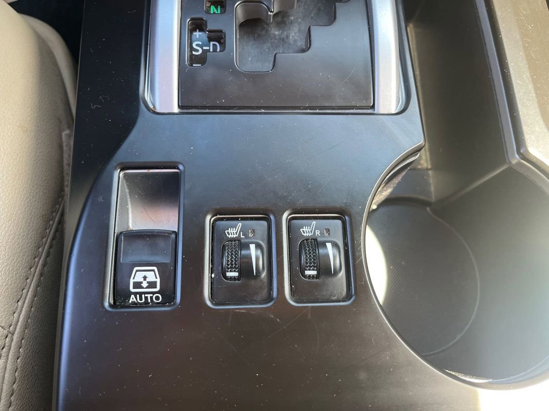 Used 2016 Toyota 4Runner SR5 Premium image 19