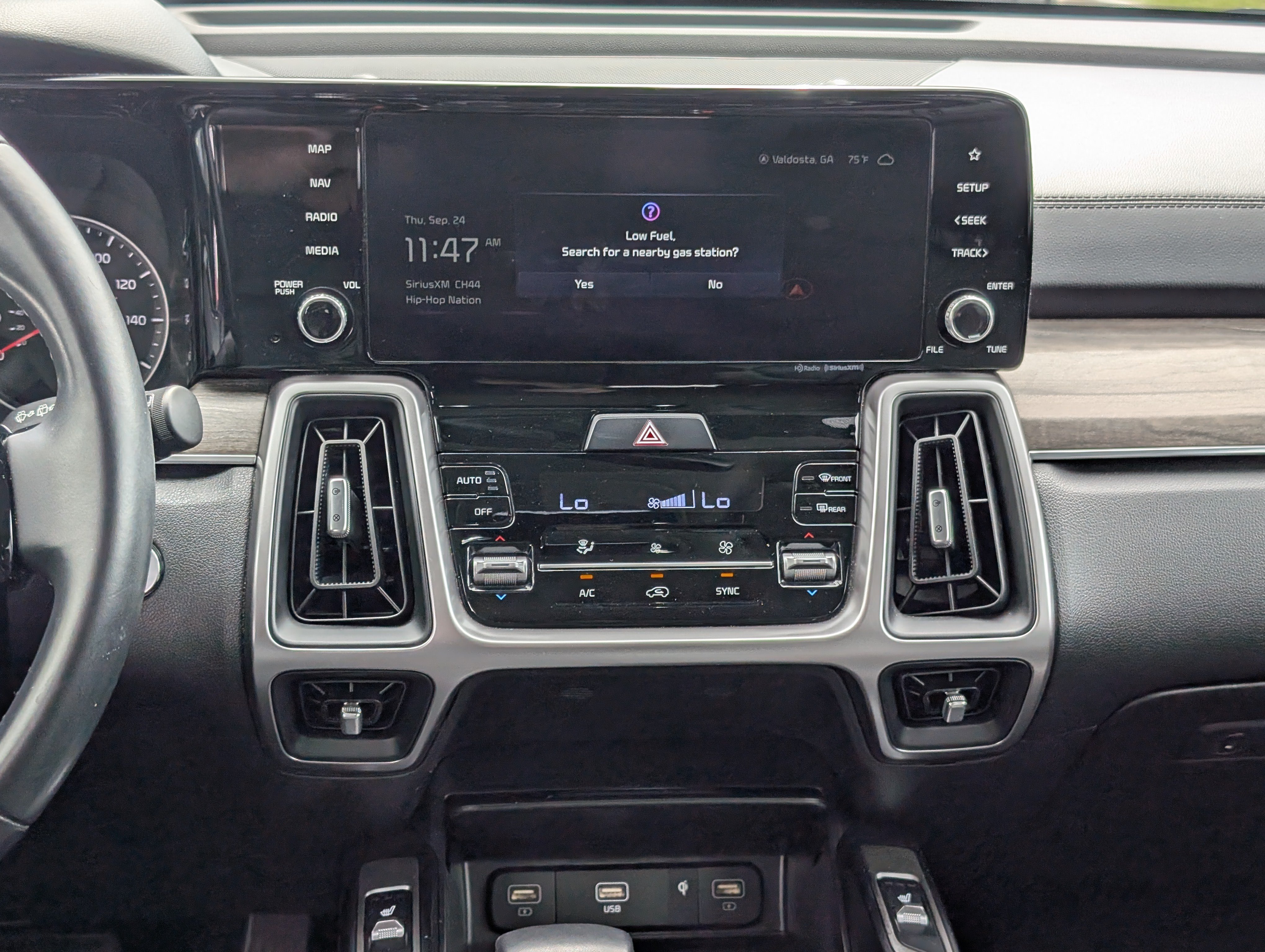 Used 2023 Kia Sorento S w/ Panoramic Sunroof Package AWD/4WD image 22