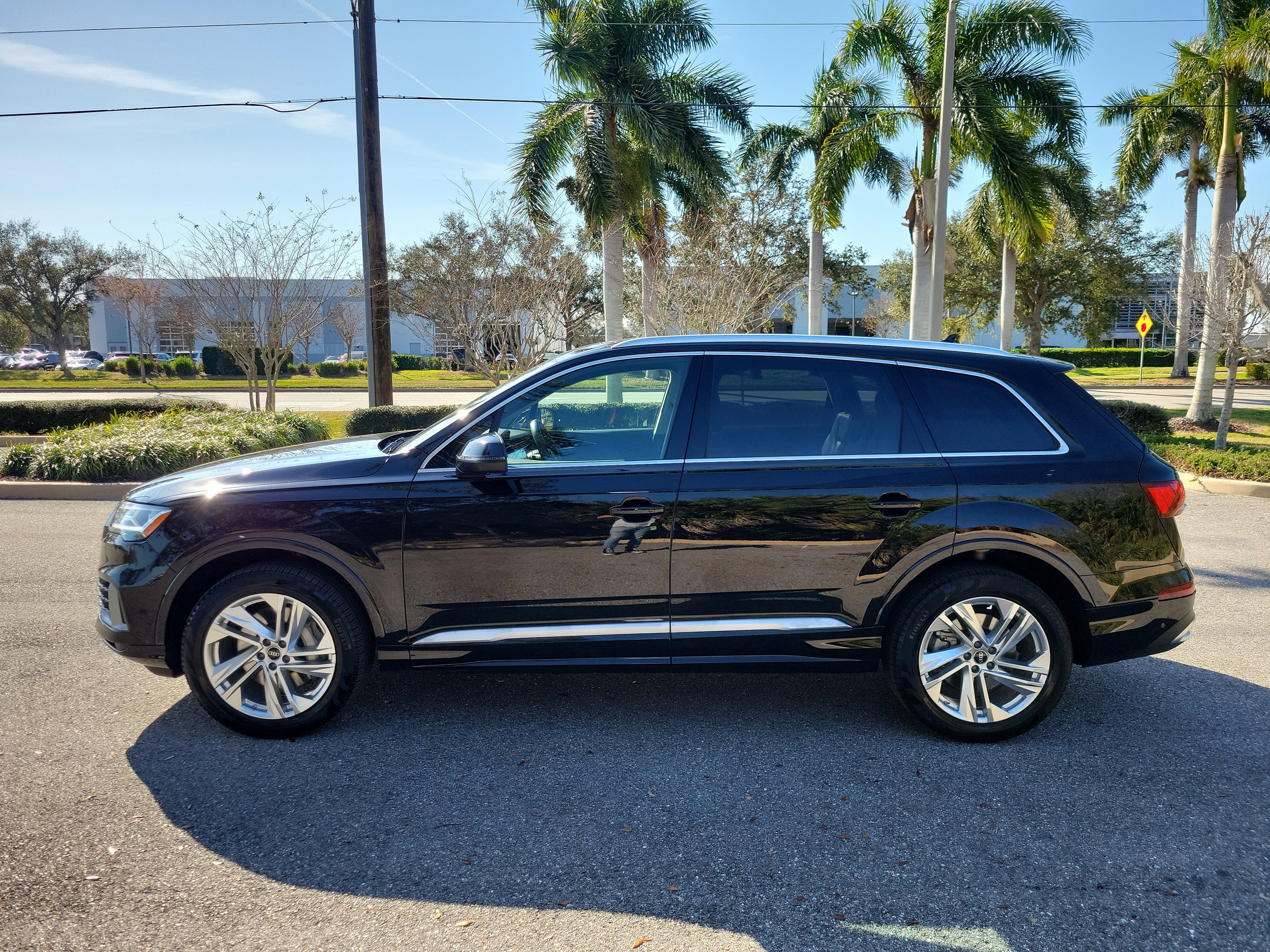 Certified 2023 Audi Q7 Premium Plus w/ Premium Plus Package image 7