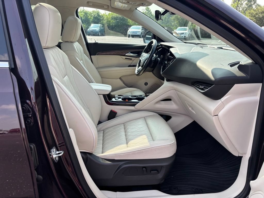 Used 2023 Buick Envision Avenir AWD/4WD image 25