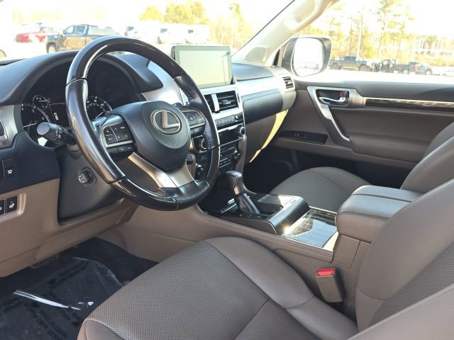 Used 2022 Lexus GX 460 Premium w/ Premium Plus Package image 24