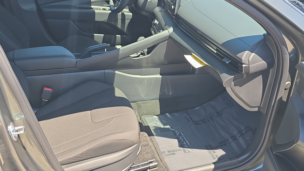 New 2026 Hyundai Elantra Sport FWD image 13