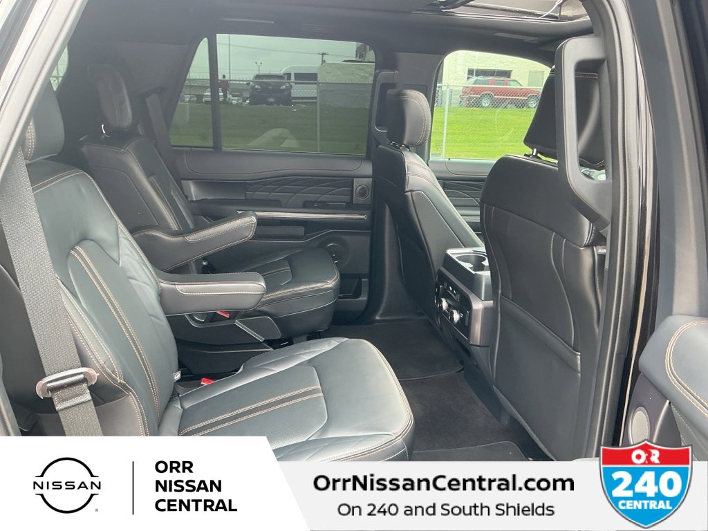 Used 2022 Ford Expedition Platinum image 12
