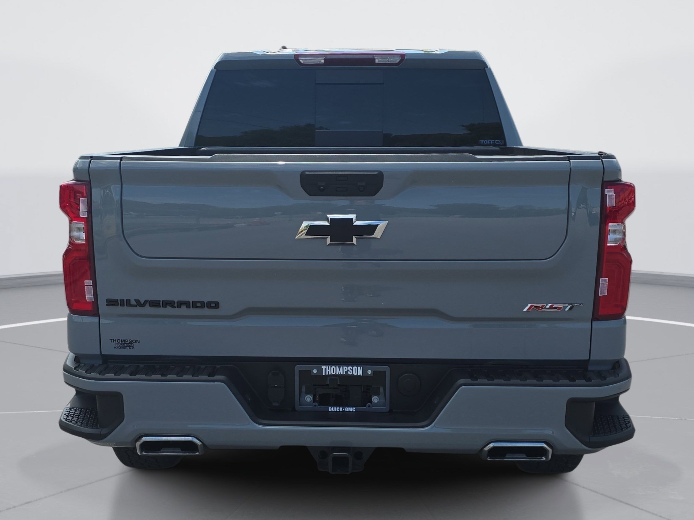 Used 2025 Chevrolet Silverado 1500 RST w/ Convenience Package II AWD/4WD image 4