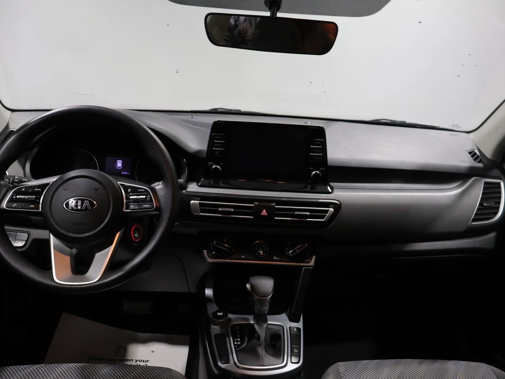 Used 2021 Kia Seltos LX image 16