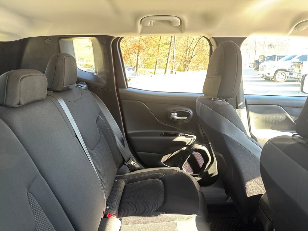 Used 2022 Jeep Renegade Latitude image 10