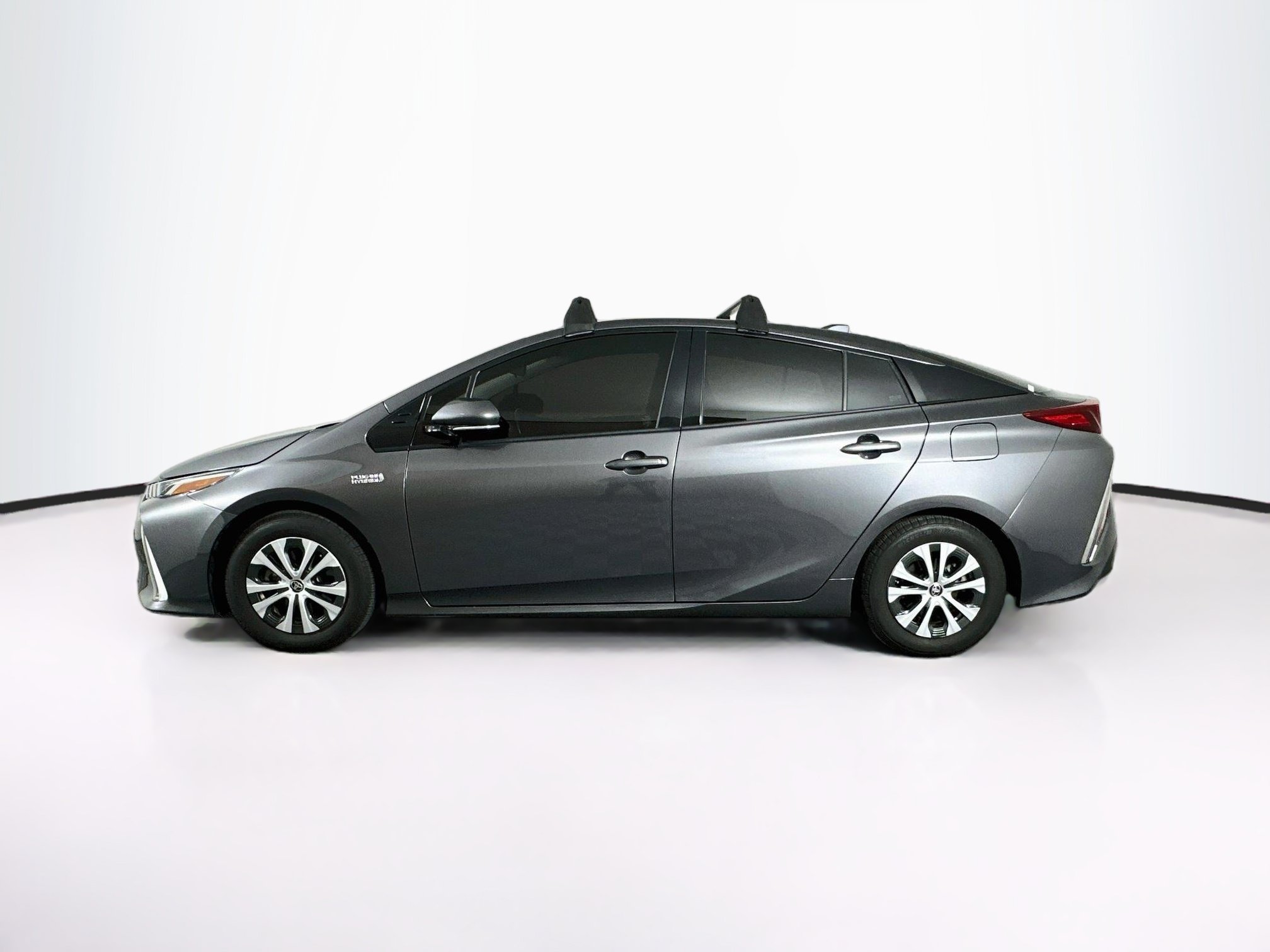 Used 2020 Toyota Prius Prime XLE FWD image 4